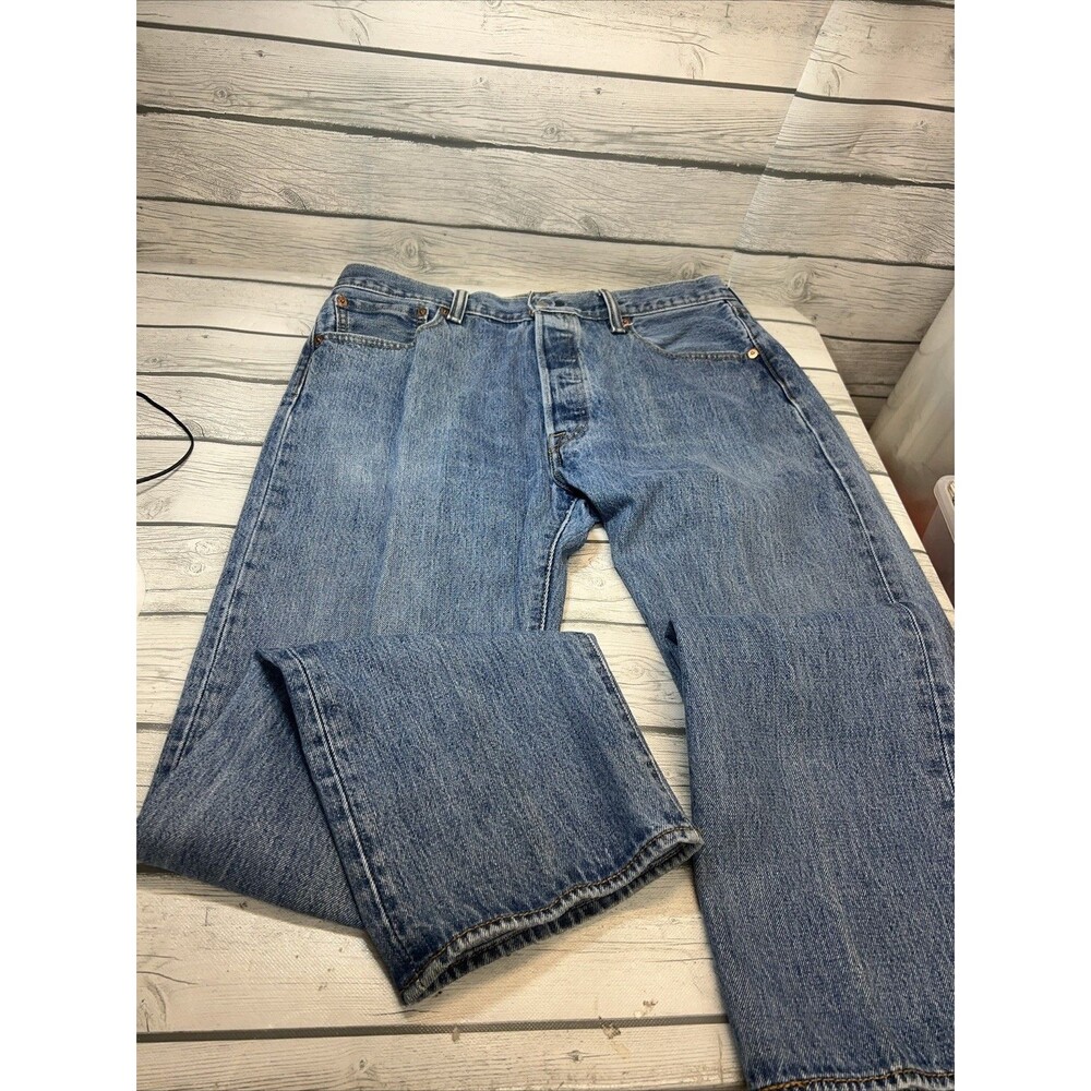 Levi's 501 vintage Blue Jeans size 35/32